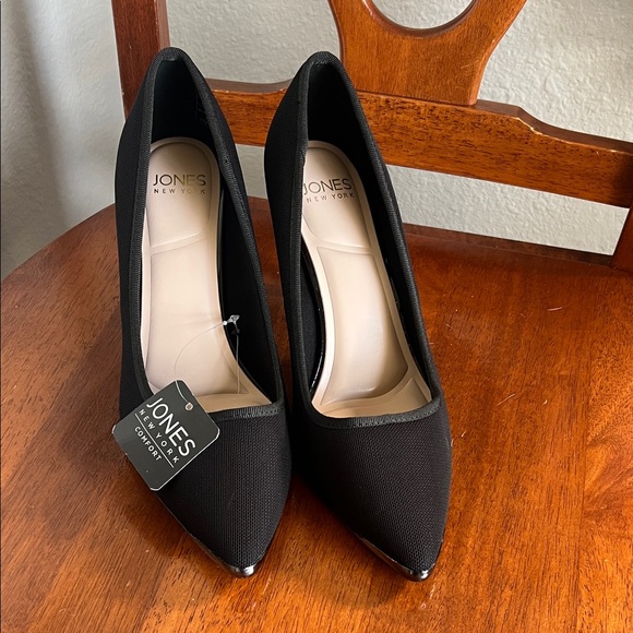Jones New York Shoes - NWT Jones New York Black Heels 9